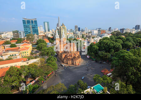 La Cathédrale Notre Dame de Saigon, Vietnamien : Nha Tho Duc Ba Banque D'Images