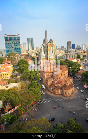 La Cathédrale Notre Dame de Saigon, Vietnamien : Nha Tho Duc Ba Banque D'Images