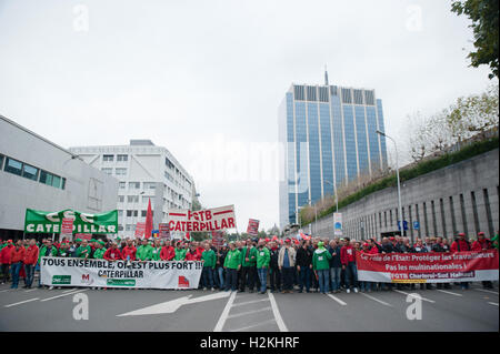 Bruxelles, Belgique. Sep 29, 2016. Un aperçu de la marche nationale à Bruxelles contre les coupes budgétaires par le gouvernement. Credit : Frederik Sadones/Pacific Press/Alamy Live News Banque D'Images