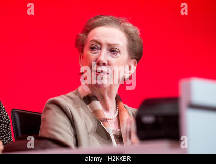 Margaret Beckett lors de la conférence du parti travailliste à Liverpool en 2016.Elle est le député de Derby South Banque D'Images