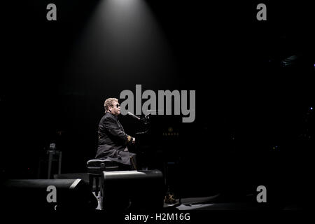 London, Ontario, Canada. 29 Septembre, 2016. Sir Elton John se produit en concert. Credit : Mark Spowart/Alamy Live News Banque D'Images