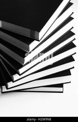 Construit dans un motif livres isolated on white Banque D'Images