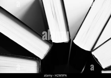 Construit dans un motif livres isolated on white Banque D'Images