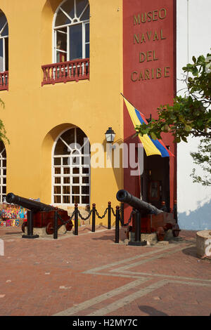 Entrée du Musée naval de la ville historique de Cartagena de Indias, Colombie Banque D'Images