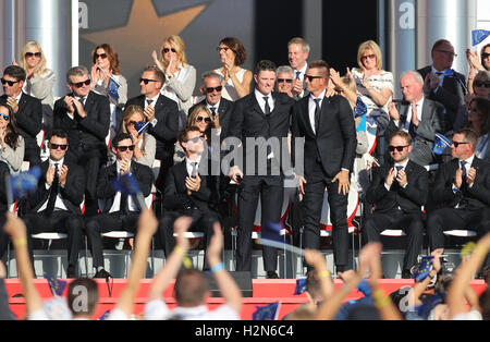 Europe's Justin Rose et Henrik Stenson lors d'une cérémonie à l'avance de la 41e Ryder Cup à Hazeltine National Golf Club à Chaska, Minnesota, USA. Banque D'Images