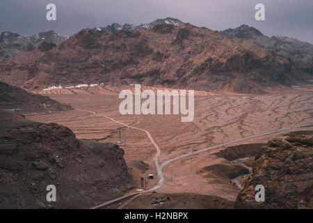 Chak Chak impressionnantes montagnes en Ardakan en Iran Banque D'Images