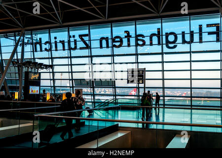 L'aéroport de Zürich, Zürich Flughafen, également connu sous le nom de l'aéroport de Kloten, le plus grand aéroport international de Suisse moyeu principal o Banque D'Images