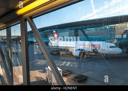 L'aéroport de Zürich, Zürich Flughafen, également connu sous le nom de l'aéroport de Kloten, le plus grand aéroport international de Suisse moyeu principal o Banque D'Images