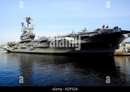 Porte-avions USS Intrepid Sea, Air & Space Museum situé sur le côté ouest de Manhattan sur Pier 86, 12th Ave. et 46th Street - NEW YORK Banque D'Images