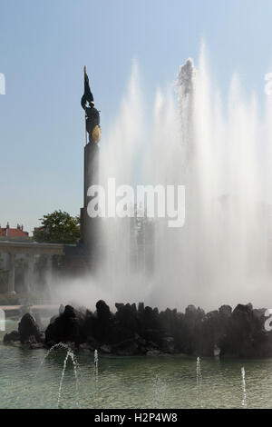 Hochstrahlbrunnen fontaine et Monument commémoratif de guerre soviétique, Vienne Banque D'Images