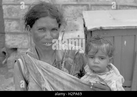 La mère et l'enfant dalit inde brian mcguire Banque D'Images