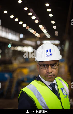 Sanjeev Gupta, président-directeur général de Groupe Maison de la liberté, à la liberté de l'acier Aciéries de Dalzell Motherwell, Ecosse, le 28 septembre 2016. Banque D'Images