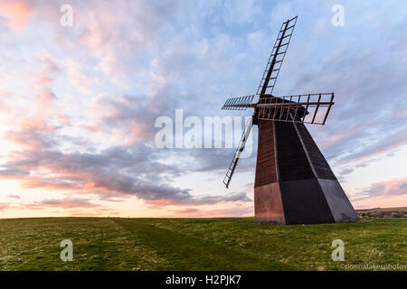 Moulin phare au coucher du soleil, Brighton, uk Banque D'Images