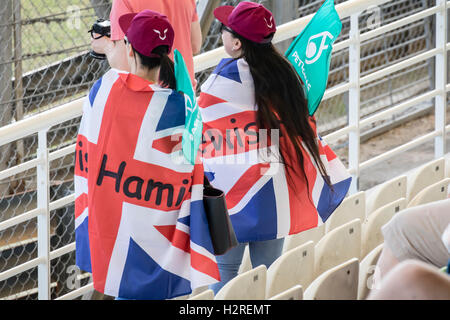 Kuala Lumpur, Malaisie. Septembre 30, 2016. Les fans de F1 soutenir leur favori pilote de F1 et de l'équipe. Credit : Danny Chan/Alamy Live News. Banque D'Images