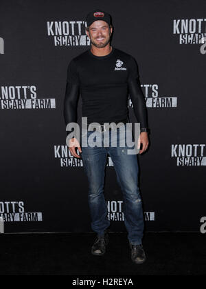 Buena Park, CA, USA. Sep 30, 2016. 30 septembre 2016 - Buena Park, Californie. Kellan Lutz. Knott's Scary Farm Tapis noir a tenu à Knott's Berry Farm. Crédit photo : Birdie Thompson/AdMedia Crédit : Birdie Thompson/AdMedia/ZUMA/Alamy Fil Live News Banque D'Images