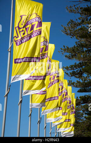 Sydney, Australie. 09Th Oct, 2016. 39e Festival de jazz de Manly annuel 2016 à Manly Beach, Jazz bands effectuer le long du littoral à Manly Beach avec des bandes locales et internationales, école secondaire locale bandes ont également participer à cet événement public gratuit,Sydney, Australie : modèle de crédit10/Alamy Live News Banque D'Images