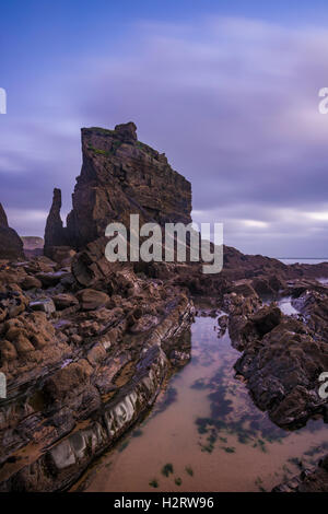 Sandymouth Beach sur la côte nord des Cornouailles près de Bude. L'Angleterre. Banque D'Images