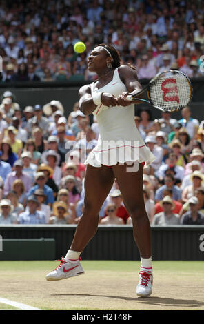 La finale des femmes, Serena Williams, USA, 2010 de l'ITF de Wimbledon, tournoi du Grand Chelem, Wimbledon, Angleterre, Royaume-Uni, Europe Banque D'Images