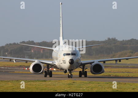 168760, un Boeing P-8A Poseidon exploités par la Marine américaine, à l'aéroport de Prestwick international au cours de l'exercice Joint Warrior 15-2. Banque D'Images