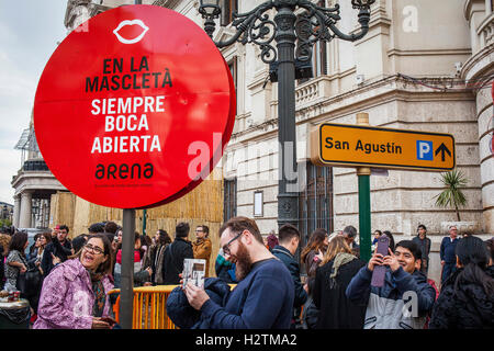 Signal des conseils sur Mascleta, pendant les Fallas festival, sur la plaza del Ayuntamiento, Valencia, Espagne Banque D'Images