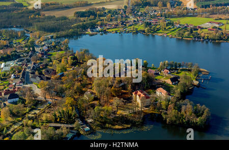 Vue aérienne, château Mirow, Johanniter Eglise à Mirow Mirow, lac avec castle island Mirow Müritz Mecklembourg Lake District, , Banque D'Images