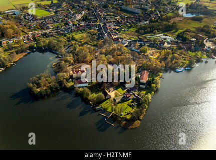 Vue aérienne, château Mirow, Johanniter Eglise à Mirow Mirow, lac avec castle island Mirow Müritz Mecklembourg Lake District, , Banque D'Images