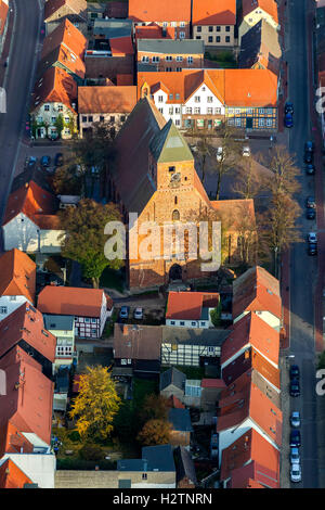 Vue aérienne, l'église de la Vierge Marie, de Penzlin, de Penzlin Mecklenburg Lake District, Müritz, Mecklenburg-Vorpommern, Allemagne, Europe, Banque D'Images