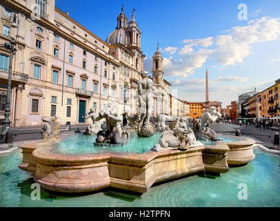 Fontana del Moro sur la piazza Navona à Rome, Italie Banque D'Images