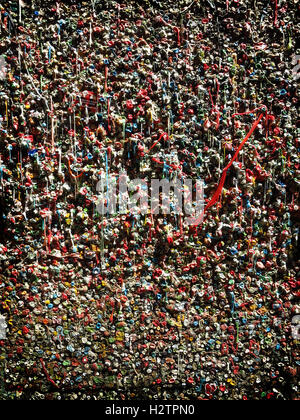 Détail de gomme mur près du marché Pikes Place à Seattle, Washington USA Banque D'Images