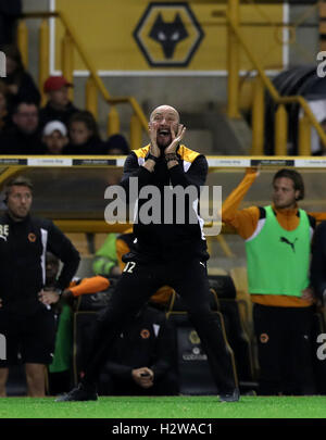 Wolverhampton Wanderers manager Walter Zenga au cours de la Sky Bet Championship match à Molineux, Wolverhampton. Banque D'Images