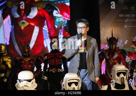 Jakarta, Indonésie. 06Th Oct, 2016. Un représentant de l'organisateur de l'événement, Reed Expositions Panorama, officiellement commencer la cérémonie d'© Gusti Aldi/Pacific Press/Alamy Live News Banque D'Images