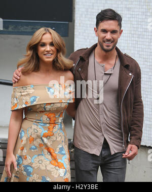 Vicky Pattison et Alex Cannon Studios ITV extérieur comprend : Vicky Pattison, Alex Cannon Où : London, Royaume-Uni Quand : 27 Oct 2016 Banque D'Images