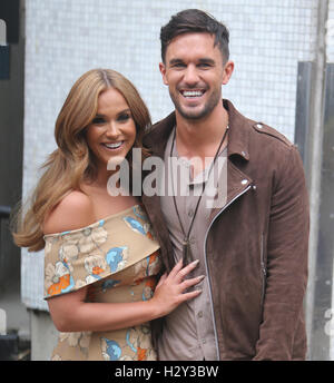 Vicky Pattison et Alex Cannon Studios ITV extérieur comprend : Vicky Pattison, Alex Cannon Où : London, Royaume-Uni Quand : 27 Oct 2016 Banque D'Images