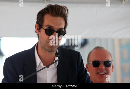 Michael Keaton honoré avec étoile sur le Hollywood Walk of Fame avec : Sean Douglas Où : Hollywood, California, United States Quand : 28 juillet 2016 Banque D'Images