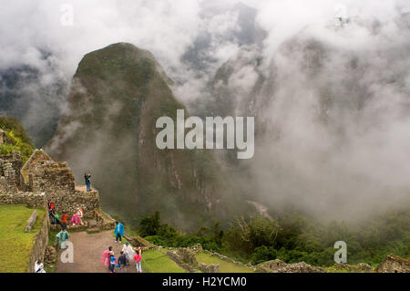 L'intérieur du complexe archéologique de Machu Picchu. Machu Picchu est une ville située dans la cordillère des Andes, au Pérou moderne. Il Banque D'Images