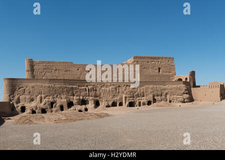 Meybod, Narin Qal'eh (château), Vue des murs extérieurs Banque D'Images