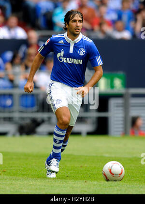 Joueur de football Raul, Liga, Ligue de football 2010 total total Cup, match entre le FC Schalke 04 et Hambourg SV, résultat final Schalke 2 Banque D'Images