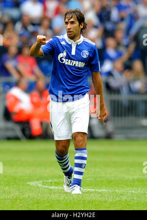 Joueur de football Raul, Liga, Ligue de football 2010 total total Cup, match entre le FC Schalke 04 et Hambourg SV, résultat final Schalke 2 Banque D'Images