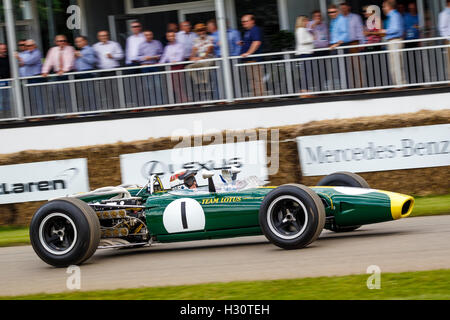 Jim Clarke 1966 Lotus 43 BRM-voiture gagnante du Grand Prix avec Jackie Stewart au Goodwood Festival of Speed 2016, Sussex, UK. Banque D'Images