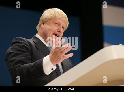 Birmingham, UK. 2 octobre, 2016. Boris Johnson Mp Secrétaire aux affaires étrangères de la conférence du parti conservateur de la Cpi 2016 Birmingham, Birmingham, Angleterre 02 octobre 2016 traite de la conférence du parti conservateur à la Cpi 2016 Birmingham, Birmingham, Angleterre Allstar Crédit : photo library/Alamy Live News Banque D'Images