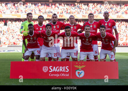 Lisbonne, Portugal. 2 Oct, 2016. À partir du SL Benfica onze pour le jeu SL Benfica vs GD Feirense Crédit : Alexandre de Sousa/Alamy Live News Banque D'Images