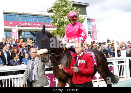 Hippodrome de Chantilly, France. 06Th Oct, 2016. Prix de l'Arc de Triomphe, la race 4 sur carte. Silverwave - Christophe Soumillon © Plus Sport Action/Alamy Live News Banque D'Images