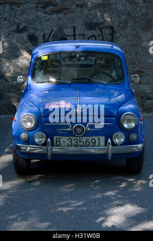 Seat 600 classic car à Barcelone Banque D'Images