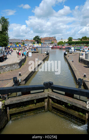 Bateau Canal lock à Stratford-on-Avon Banque D'Images