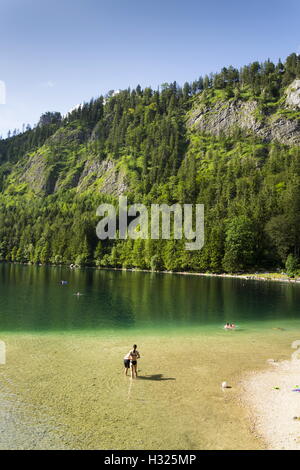 Lac de montagne Vorderer Langbathsee à Salzkammergut, Autriche Banque D'Images