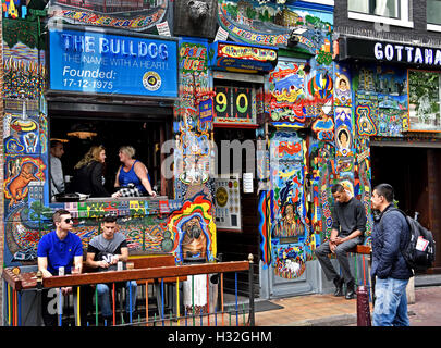 Le Bulldog Amsterdam Pays-Bas mixte Café Haschisch Marijuana Marihuana Gras Canabis - Graines de cannabis Drogue Dope coffeeshop ( Red Light District ) Banque D'Images