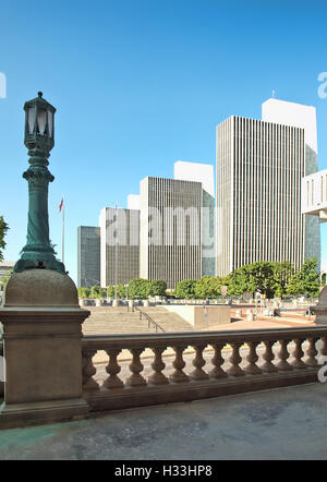 Albany, New York, USA. Septembre, 4,2016. Vue sur les quatre bâtiments de l'Agence le côté droit de l'Empire State Plaza Banque D'Images