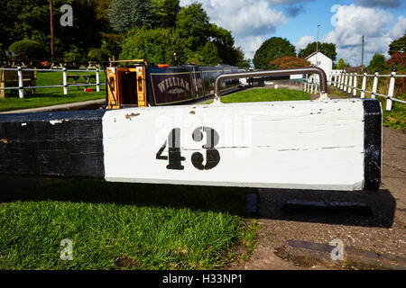 Numéro 43 sur la porte d'écluse à Rode Heath sur le canal Trent & Mersey Banque D'Images