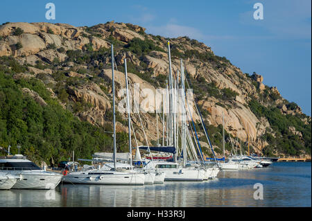 Poltu Quatu resort marina, Sardaigne Banque D'Images