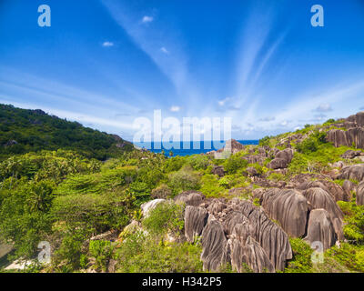 Seychelles belle île tropicale, rochers de granit typique Banque D'Images